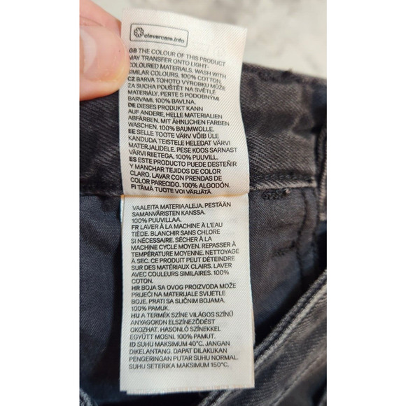 H&M Women's Denim Distressed Raw Hem Fringe Black A-Line Mini Skirt Size 4‎ - Picture 5 of 7